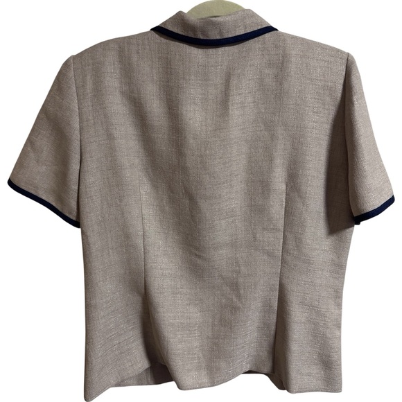 Vintage Leslie Fay Blazer-Style Blouse 12P – Beige w/ Black Trim 80s/90s Retro - Picture 2 of 4